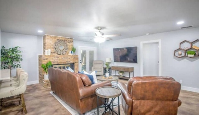 REMODELED Family/Pet Friendly 3/2 Home in WF. TX