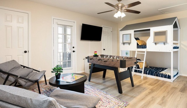 Resort Escape: Heated Pool, Outdoor Kitchen & Games