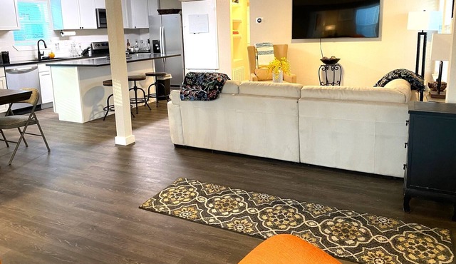 Retreat near Lake Travis | Free On-Site Boat Parking