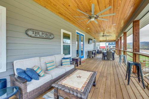 Riverfront 'Caddo Shack' Home w/Views & Fire Pit