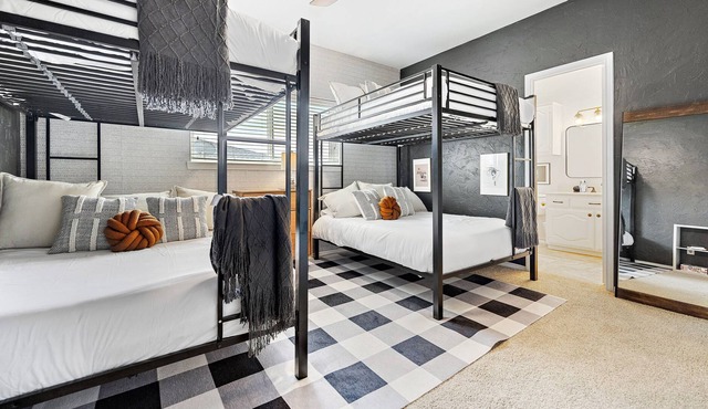 Rockwall Retreat: Lakeview Oasis with Pool, Games, and Room for 16+
