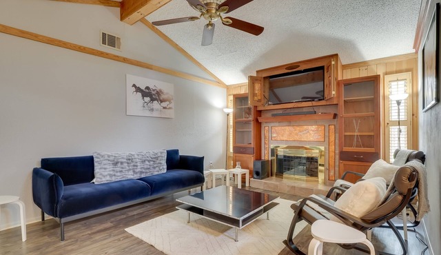Round Rock Home with Large Yard: 20 Mi to Austin!