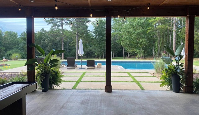 Russellville Eclipse Family Friendly with excellent outdoor living Space