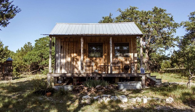 Rustic Off-the-Grid Cabin near Ample Outdoor Recreation in Harper, Texas