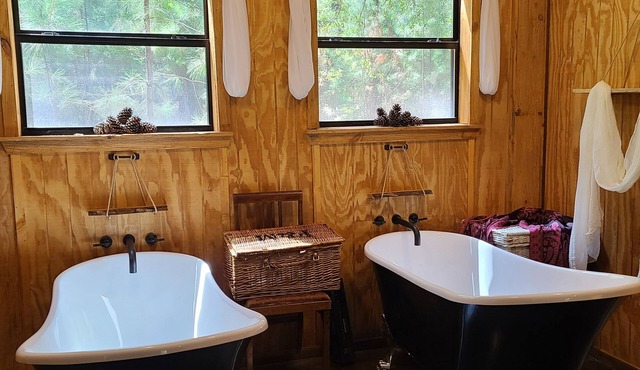 Rustic Western Bath House in East Texas Piney Woods, Honeymoon, Weddings, Venues