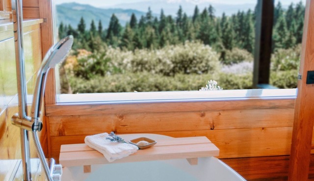 Sakura Ridge in Hood River