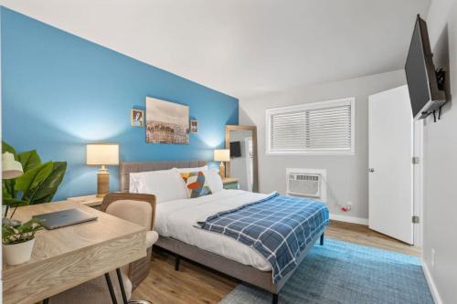 Sapphire 1BD AT and T Walkable