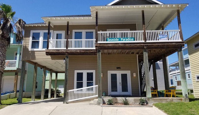 Seaside Paradise – Downstairs Unit - 1BR/1BA – Close to beach and pool!
