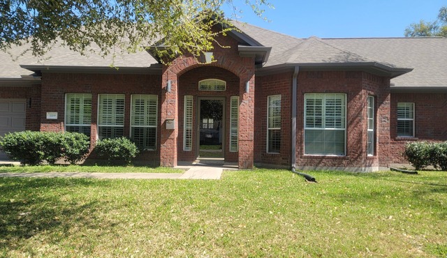 Serene Adult-Only Suite in the Heart of Houston