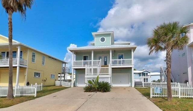 Shared Pool, Pet Friendly, Water View, Golf Cart Included