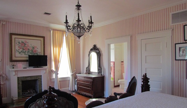 Shelby's Room at Steel Magnolia House