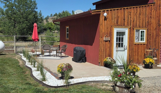 Sheltered Nook Bunk 'n Board Farm to Table experience in Molt
