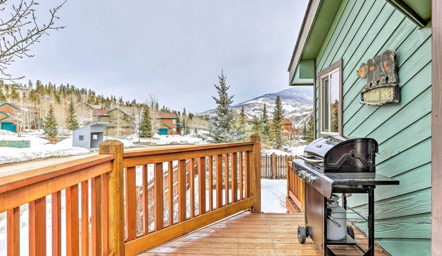 Silverthorne Ski Base w/Mtn Views: Walk to Trails in Silverthorne