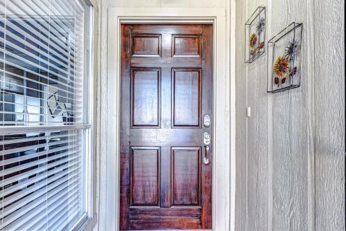 Sleeps 8 w Parking Fern Valley Retreat