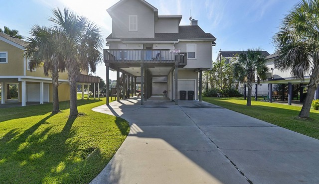 Sommervilla | Walk to Beach, Close to Town!
