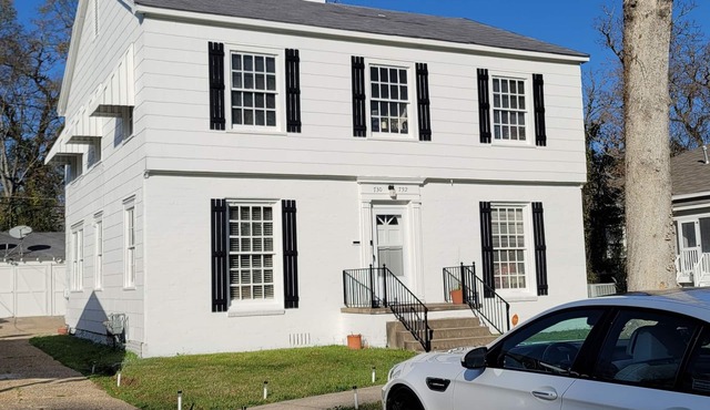 South Highland's Modern Old School 98 year old home updated with all charm left!