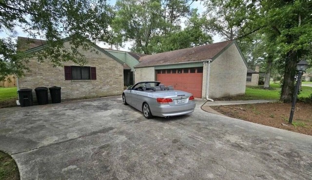 Spacious 2300SF, Recently Rehabbed, Large Living