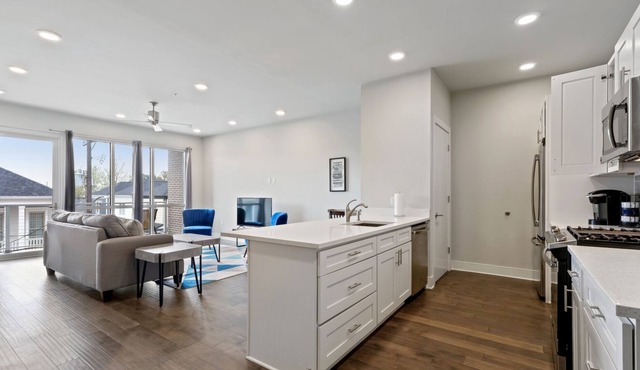 Spacious 2Br/2Bath Condo W/ Balcony in Bywater