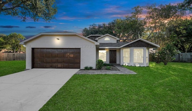 Spacious 3-Bed Single-Story in Pecan Grove, Richmond, TX.