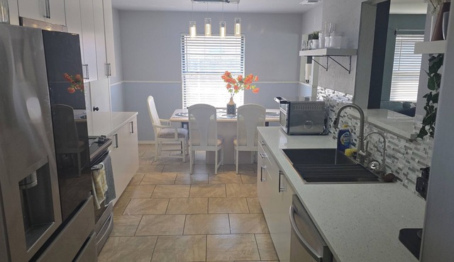 Spacious 4-bedroom house in charming Wichita Falls near airbase with WiFi, AC