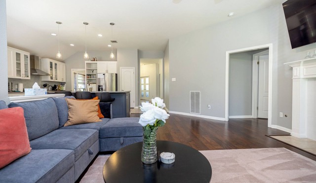 Spacious 4-bedroom Home Away from Home with Hot Tub!