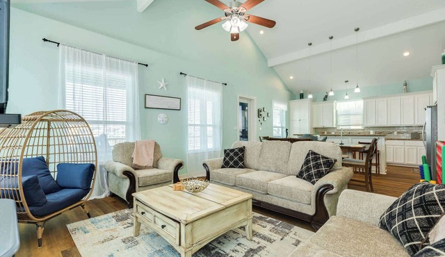 Spacious 4BR Beach House Steps to Surfside Jetty