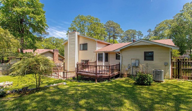 Spacious 4BR Home: Pet Friendly 20 min to Downtown
