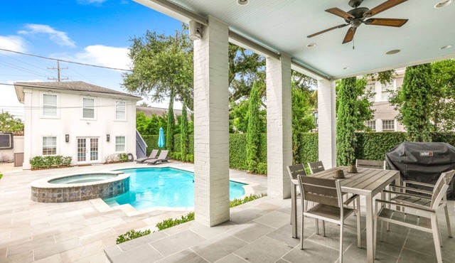 Spacious 4BR with Pool, Perfect for Big Families