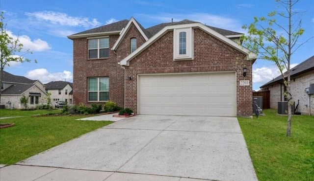 Spacious 5-bedroom house in charming Mansfield with AC in Mansfield