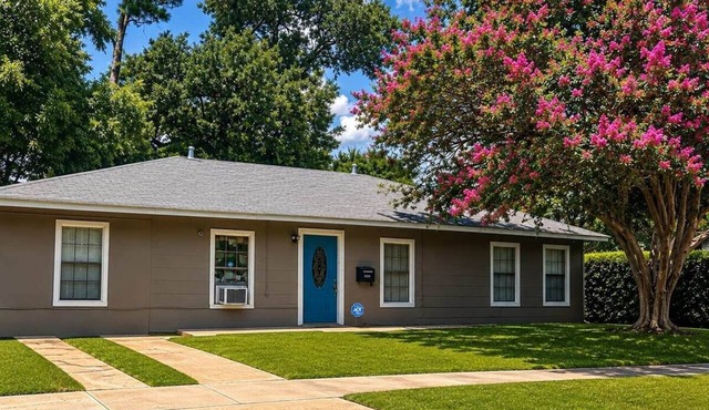 Spacious 7-Bed Corporate Housing