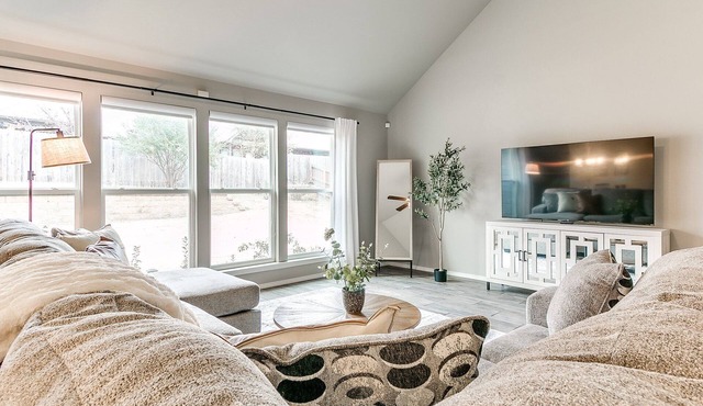 Spacious BA Home in Beautiful Neighborhood! in Broken Arrow