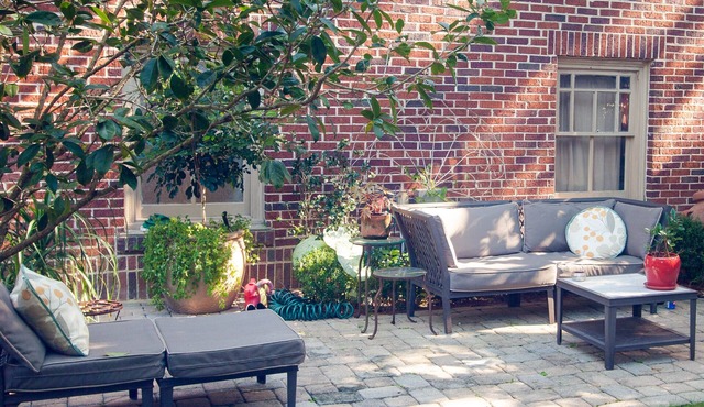 Spacious garden apartment near Tulane and many amazing restaurants and shops