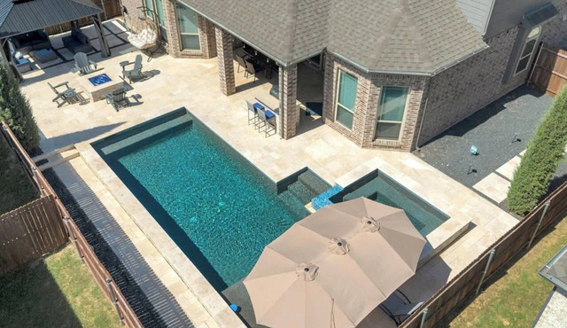 Spacious, Modern Home | Pool, Cinema, Games & More