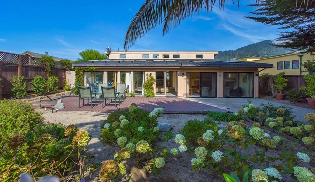 Spacious Seadrift Lagoon home in Stinson Beach