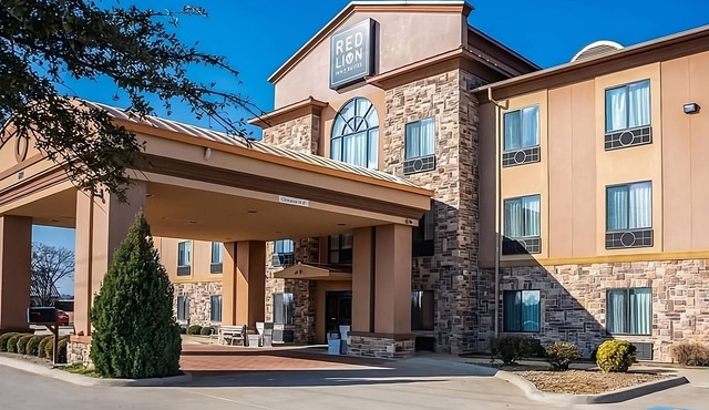 Spacious Unit for Business Travel, Free Breakfast, Free Parking, Free Wifi