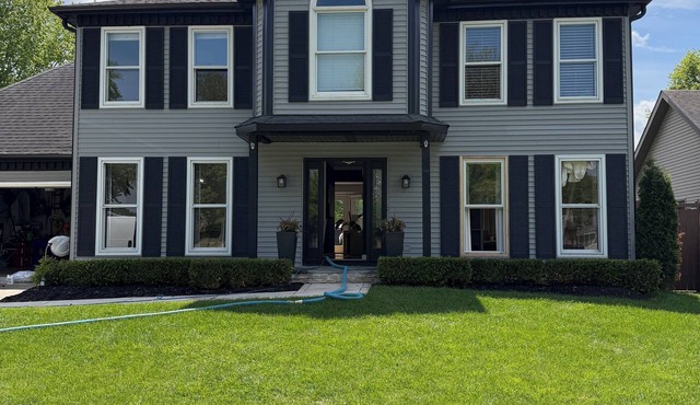 Spacious updated beautiful house with Hottub! in Bartlett