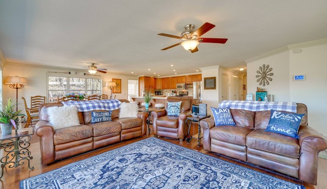 Spacious Vacation Rental Home on Eufaula Lake!