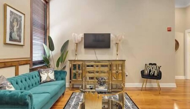 Speakeasy Loft - 1920s style w/Gated Parking