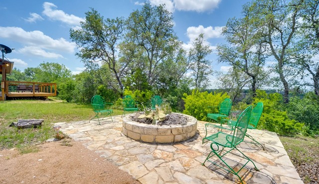 Spicewood Ranch Cabin w/Deck, Barn Access!