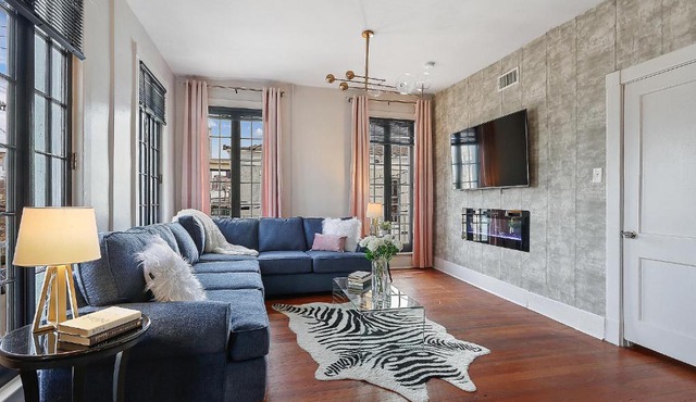 St Charles-Mardi Gras 6BD Home