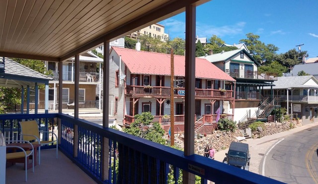Studio Apartment with views of Sedona, Verde Valley, and San Francisco Peaks in Jerome