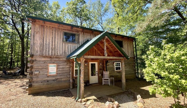 Stunning Group Cabin with Beautiful Surroundings and Hiking Trails in Arkansas