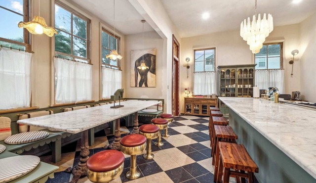 Stunning Storybook Villa w Pool & HotTub 5bd|6.5ba