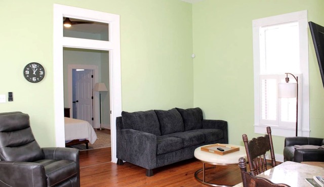 Stunning Tiny House Close to Fantastic Hiking Trails in Little Rock, Arkansas
