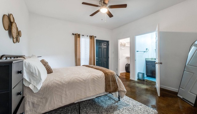 Stylish and Modern 3BR/2BA Duplex Rental with Fenced Backyard in San Antonio TX