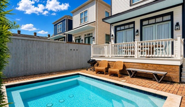 Stylish Bywater Townhome + Pool