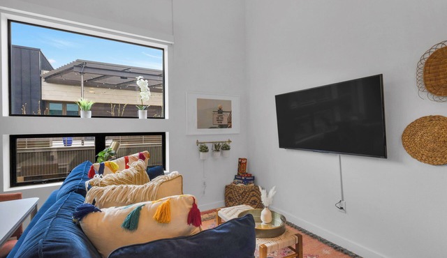 Stylish Studio w/Loft Bedroom
