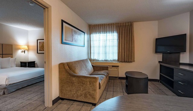 Stylish Suite Retreat | Free Parking Onsite | Pets Allowed