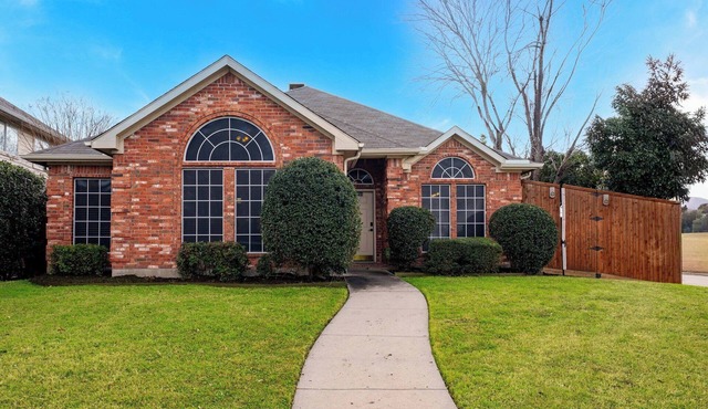 Suburban Retreat Central to Dallas, Plano & Frisco