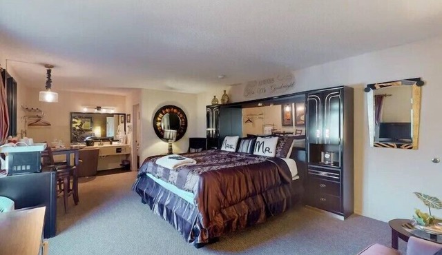 Suite Dreams 101 at Tradewinds